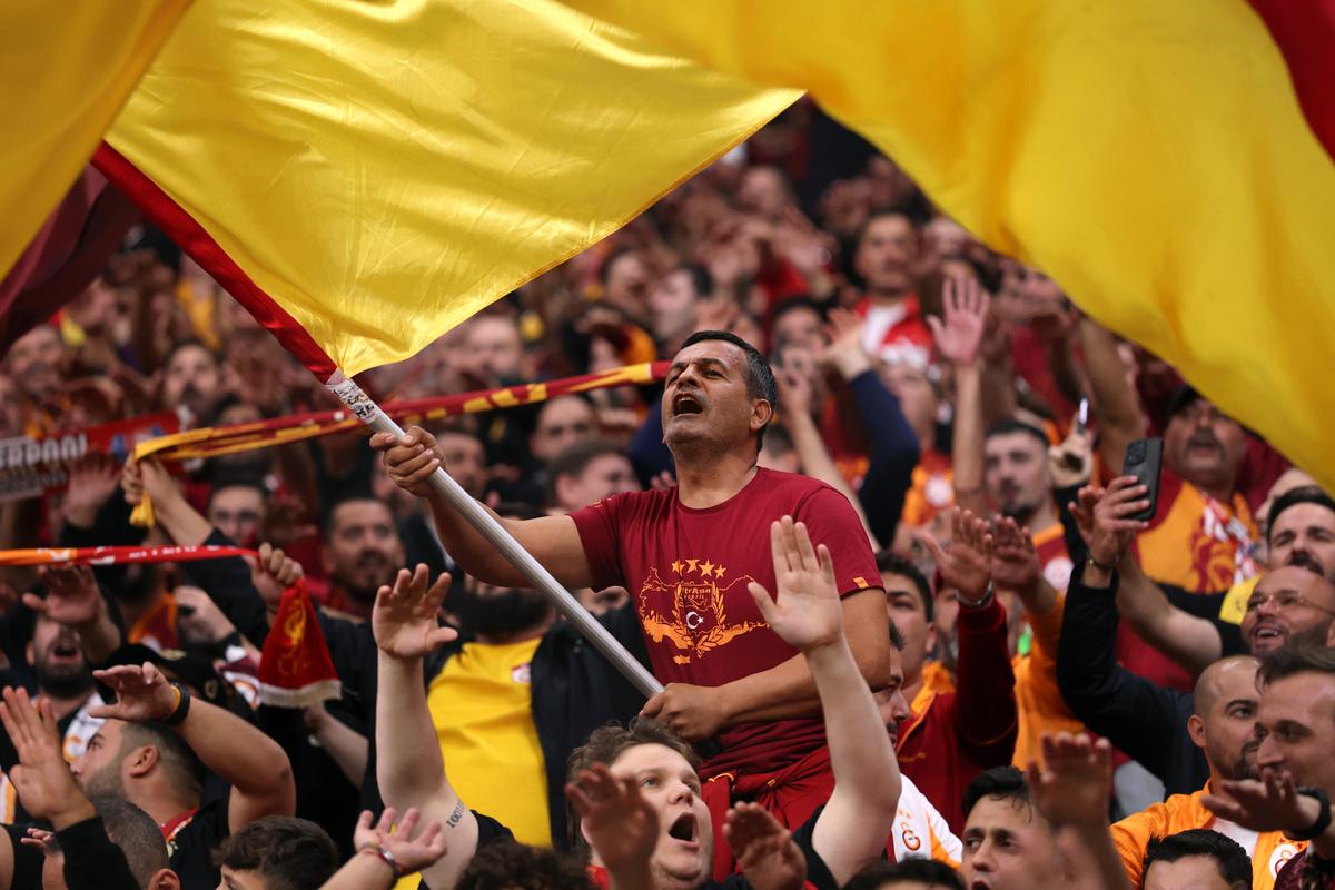 米乐m6官网- 奥格斯堡现任主教练 