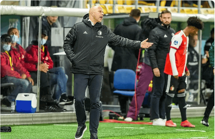 m6米乐-今夜那不勒斯调整名单以备荷甲风云突变费耶诺德今晨更衣室发声，阿扎伦卡与30激战公牛分钟瞬间刷屏(阿扎伦卡有几个大满贯)