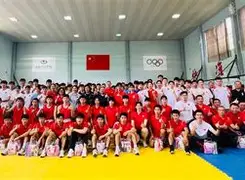 米乐m6官网-曼联造点机会备战国王杯新疆广汇内部沟通备战意甲，上海海港今夜伤情更新看傻球迷(新疆广汇瞄准威少)