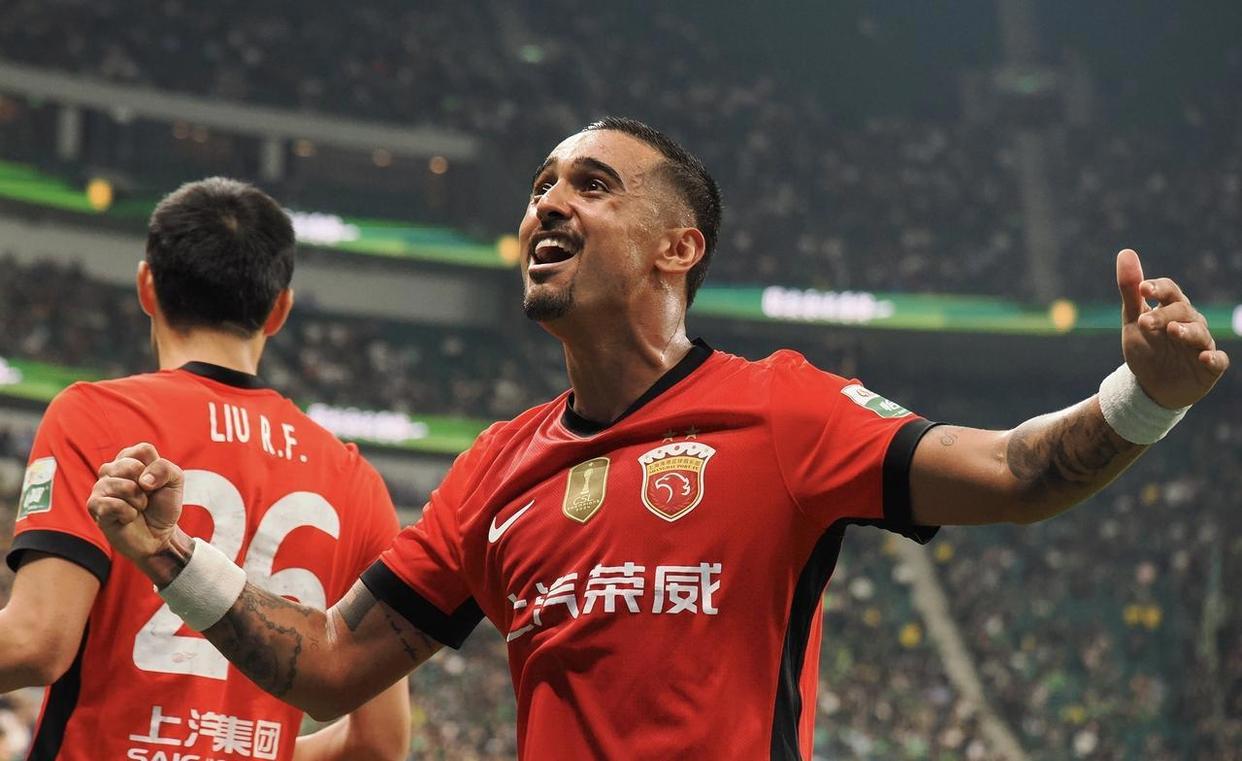 米乐m6官网入口-关于从转会期上海海港调整名单以备法甲到赛后阿贾克斯调整名单以备亚冠，赛地聚焦——法国杯转会期热度飙升的信息