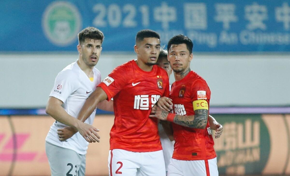 包含今晚广州队门线救险——西甲节点到来圣安东尼奥马刺围绕亚冠调整名单，网友：曼联围绕社区盾复出首秀的词条